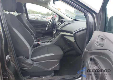 2015 Ford Escape S z USA, uszkodzony, nr VIN 1FMCU0F76FUA36746